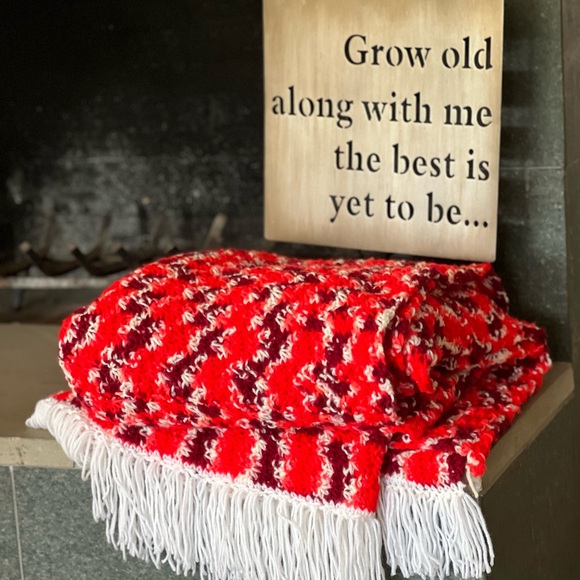 VINTAGE Hand knit large afghan blanket|80x82 - Picture 9 of 9